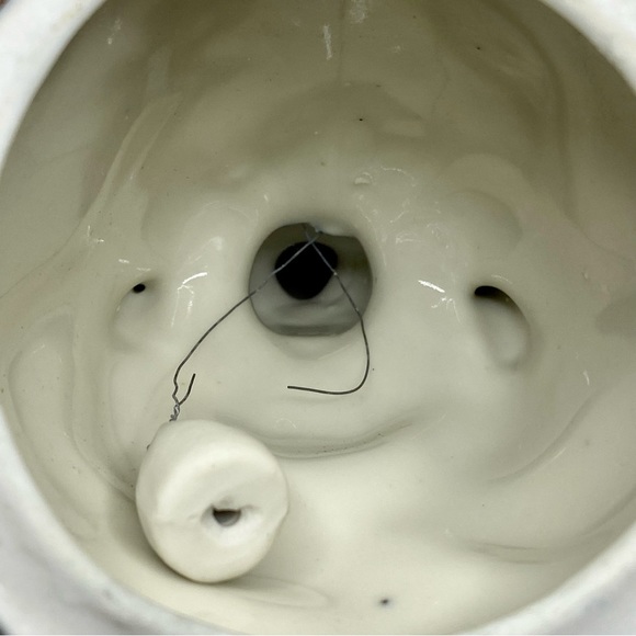 Price Import Porcelain Dutch Boy & Girl Hand Bells - Picture 13 of 16